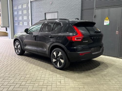 Volvo EX40