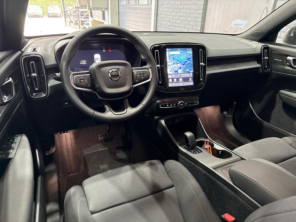 Volvo EX40