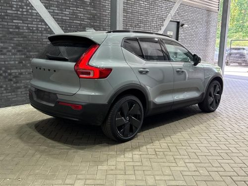 Volvo EX40
