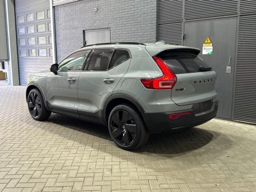 Volvo EX40
