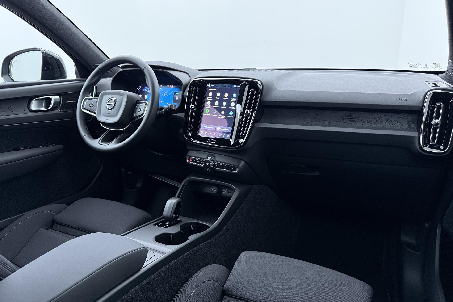 Volvo EX40