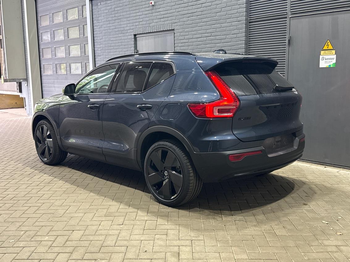 Volvo EX40