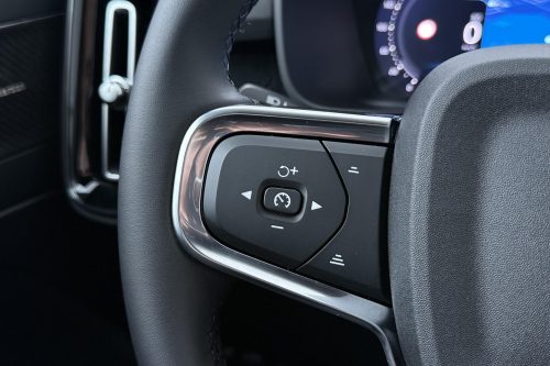 Volvo EX40