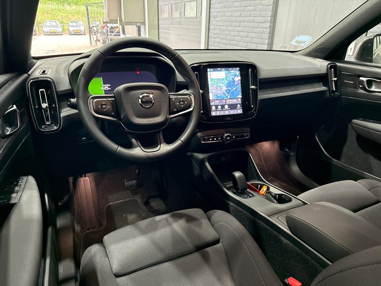 Volvo EX40