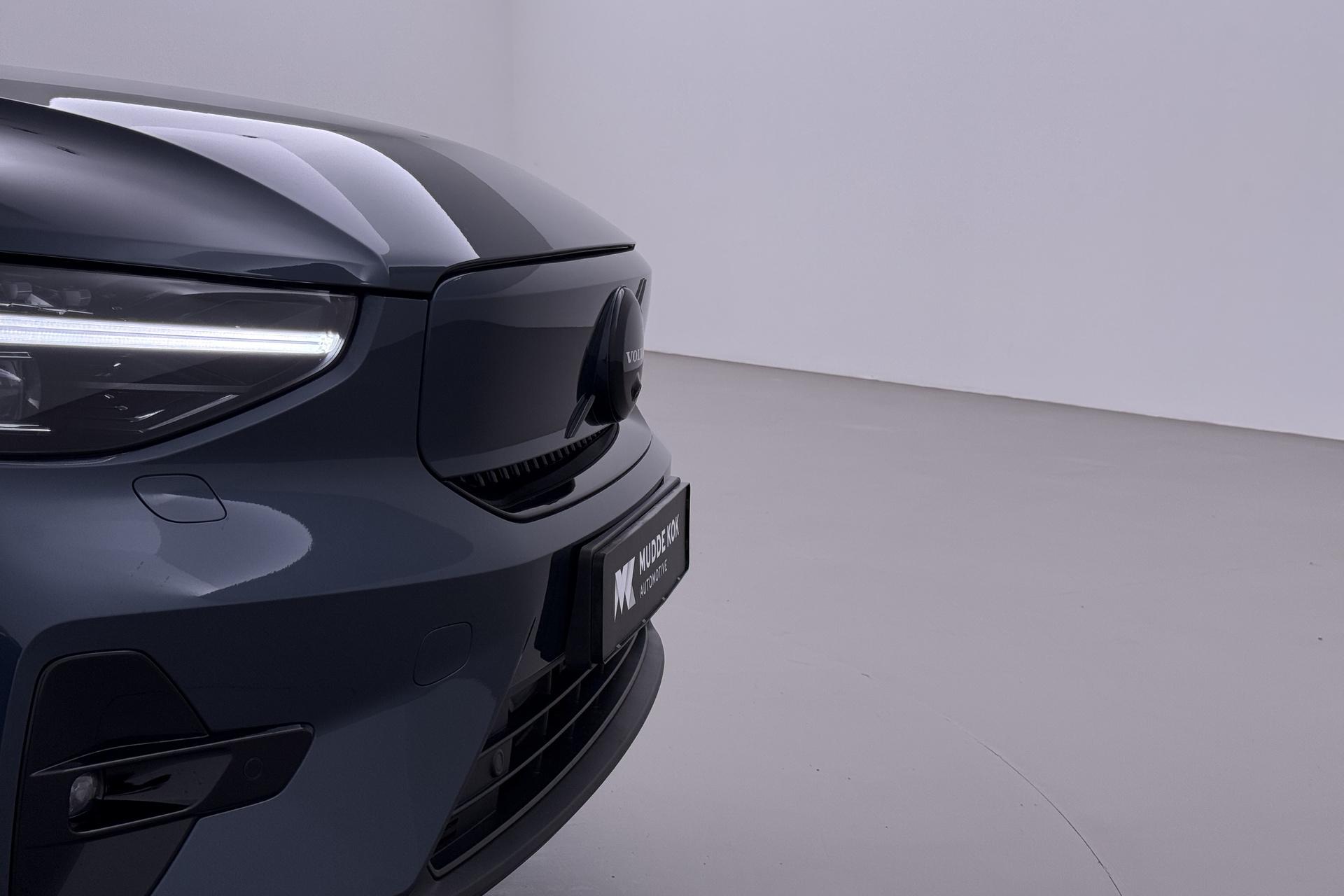 Volvo EX40