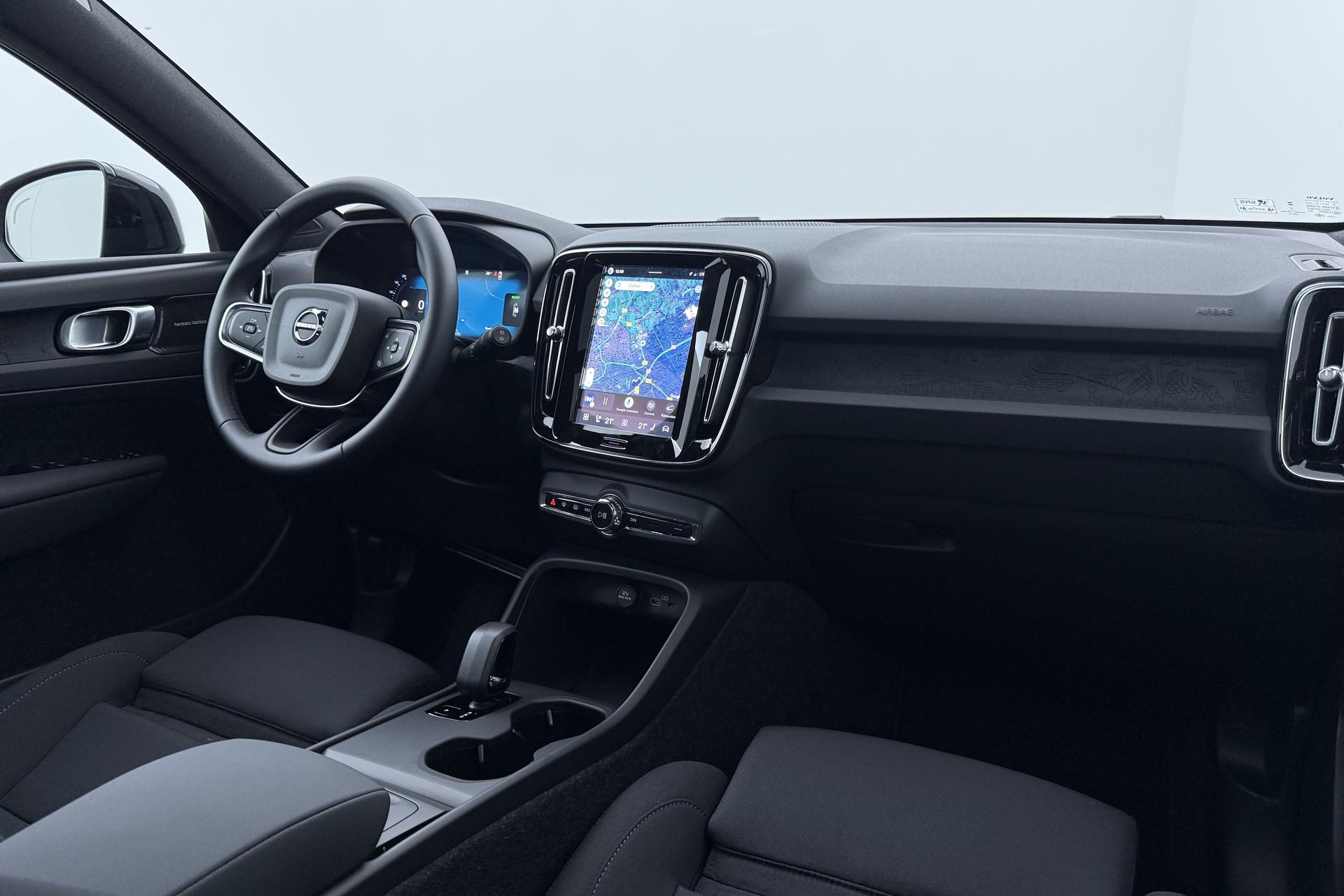 Volvo EX40