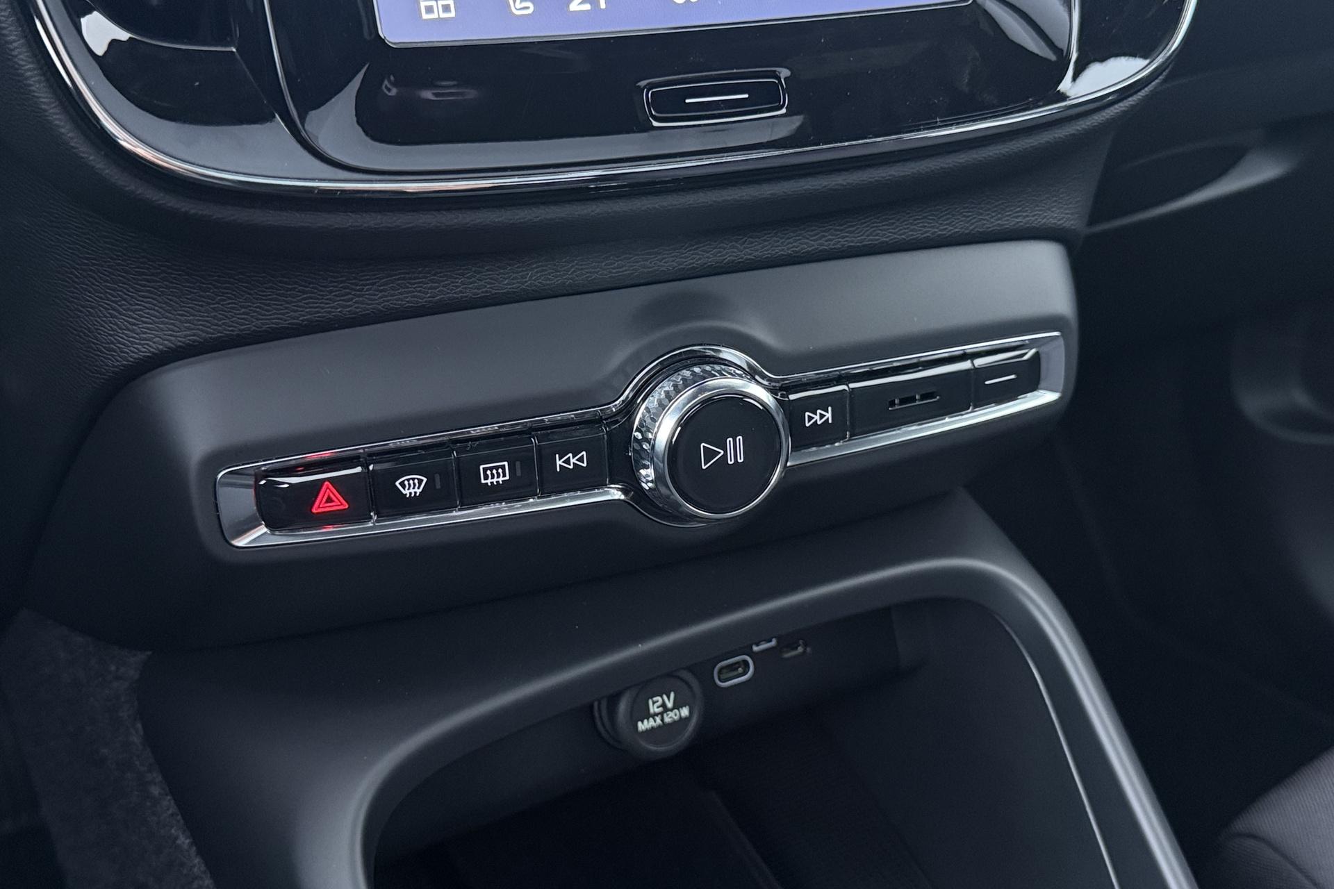 Volvo EX40