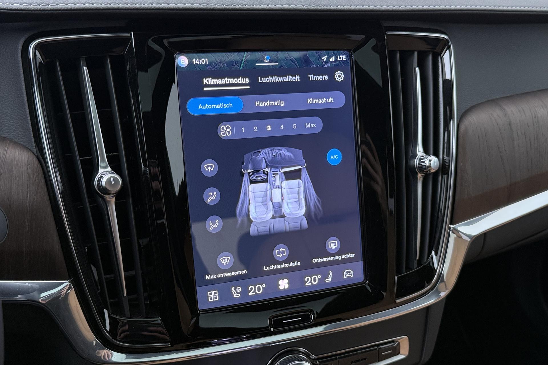 Volvo S90