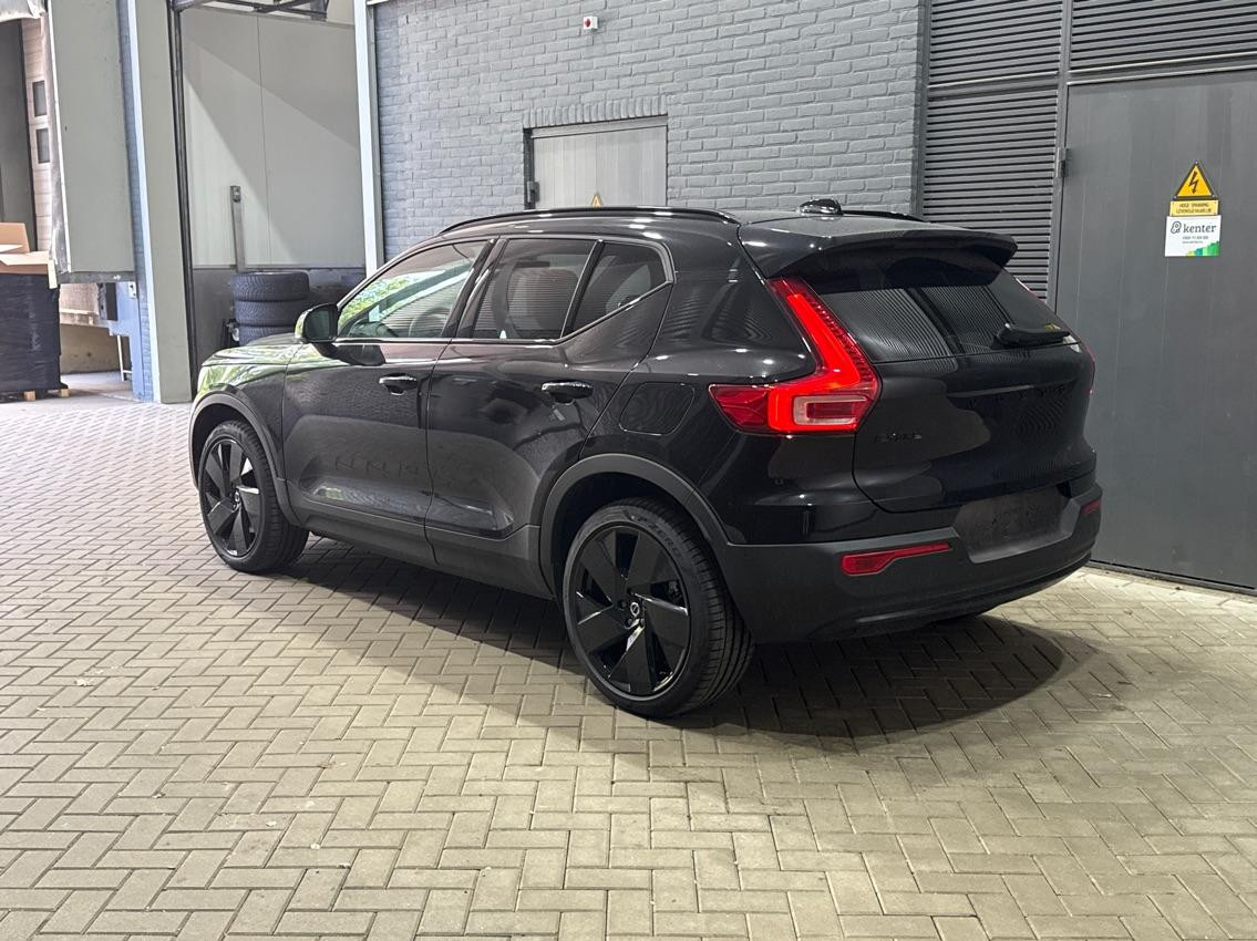 Volvo EX40