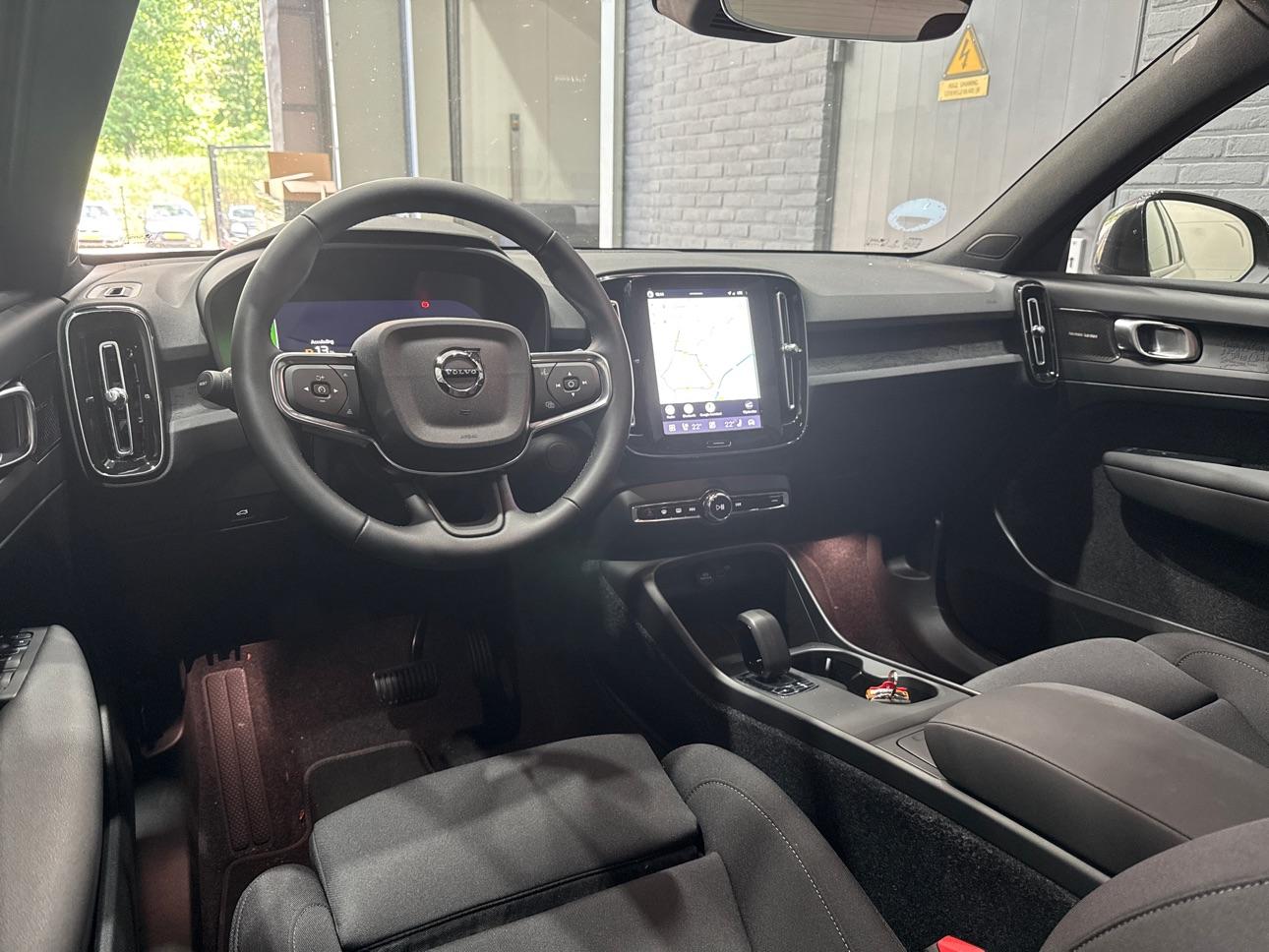 Volvo EX40
