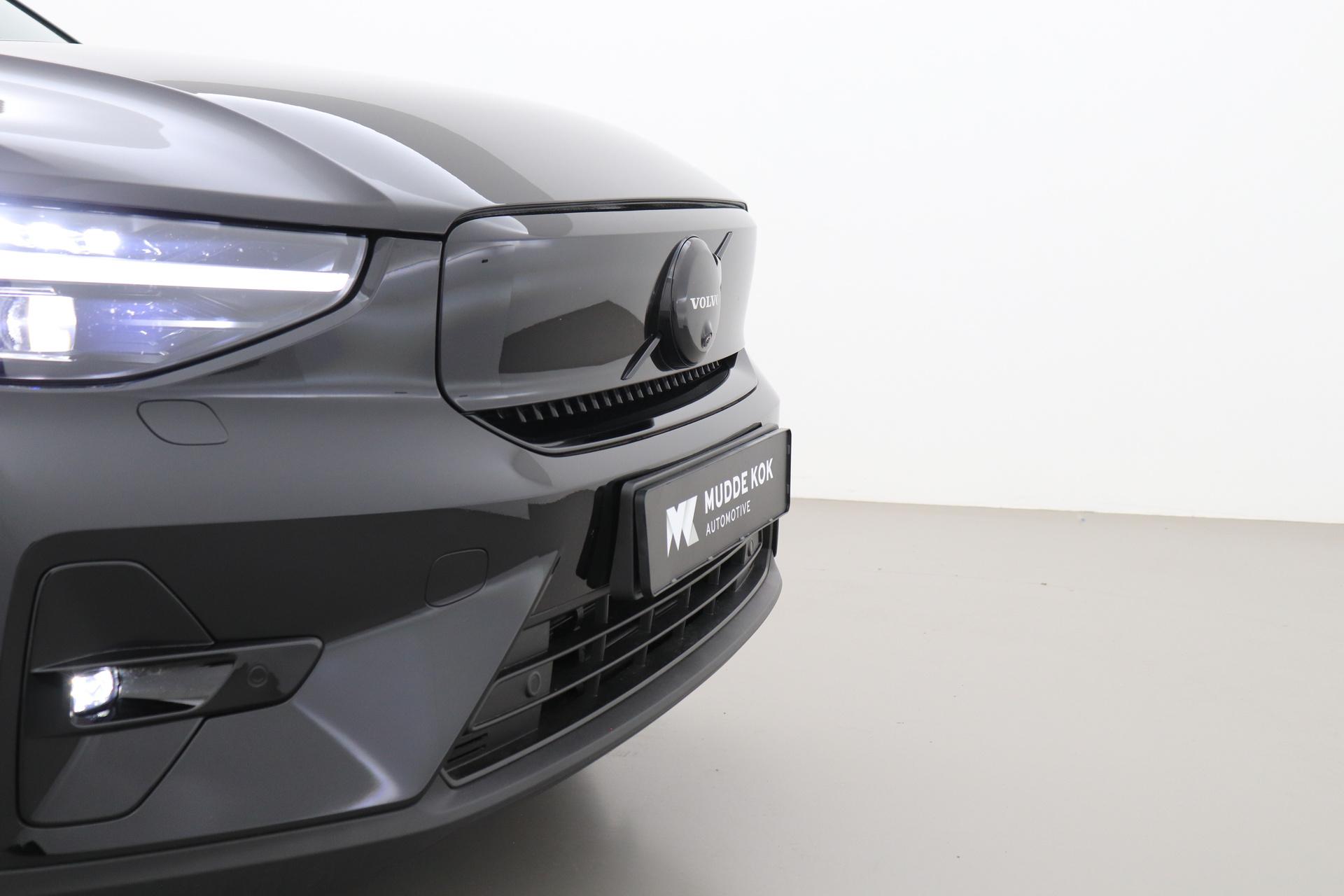 Volvo EX40
