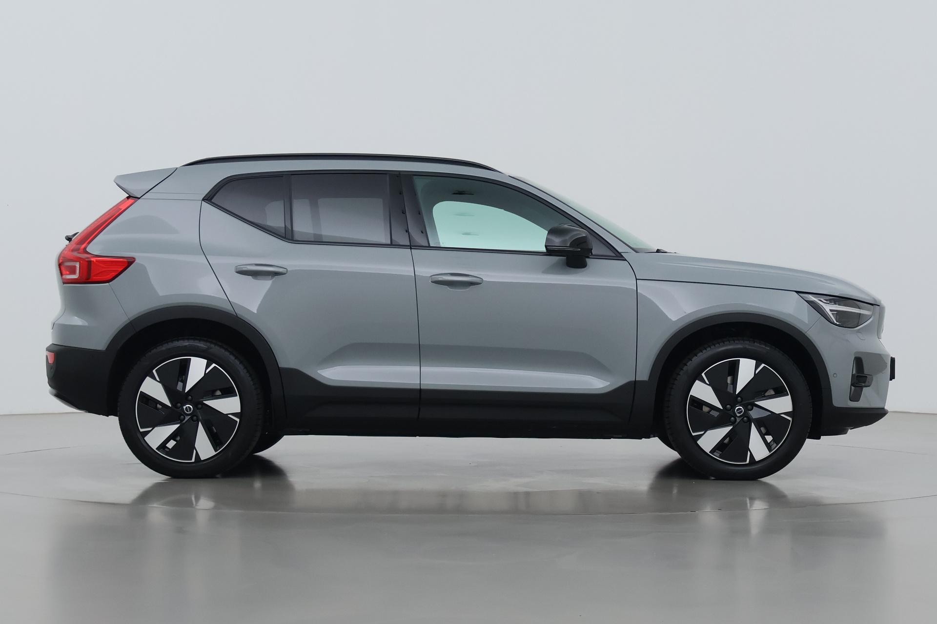 Volvo EX40