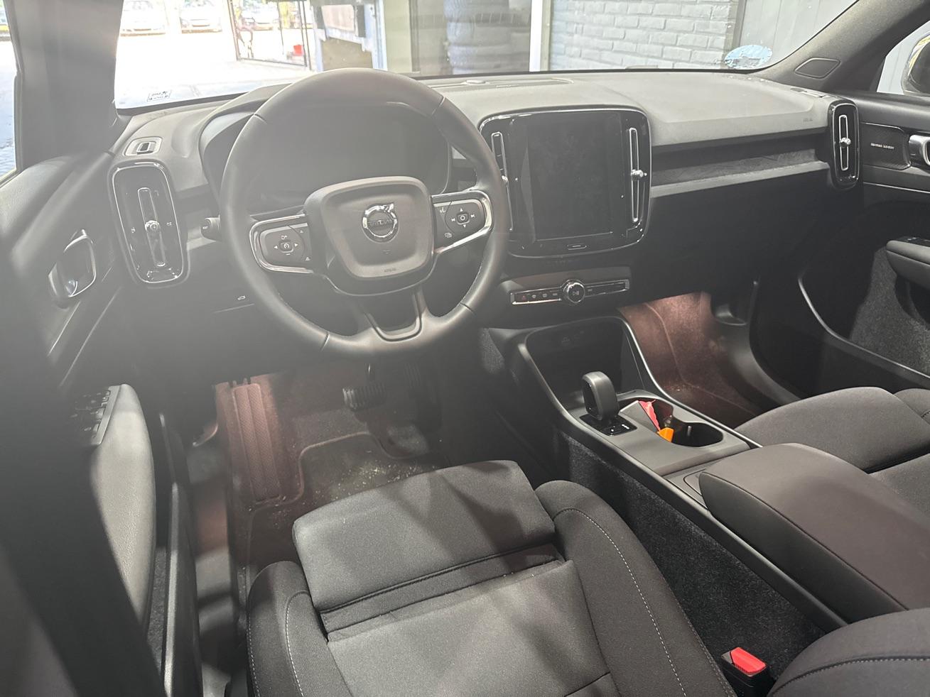Volvo EX40