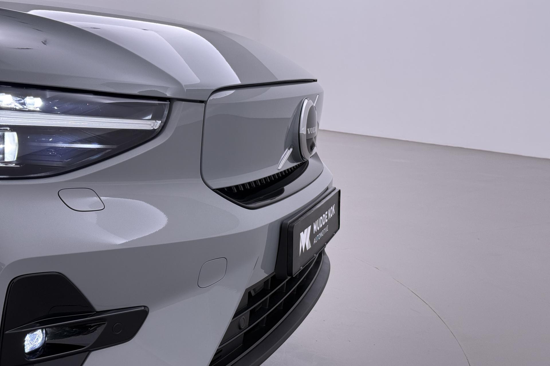 Volvo EX40