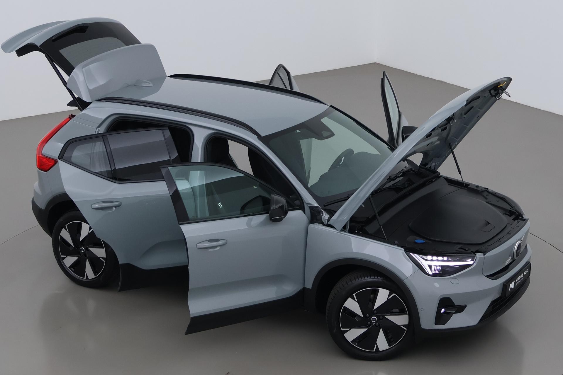 Volvo EX40