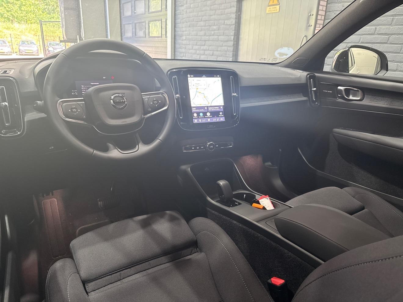 Volvo EX40