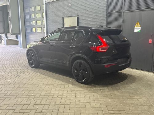 Volvo EX40