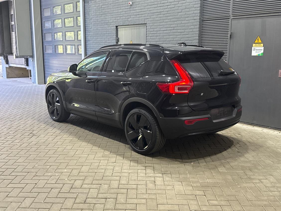 Volvo EX40