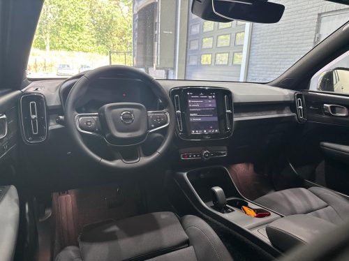 Volvo EX40