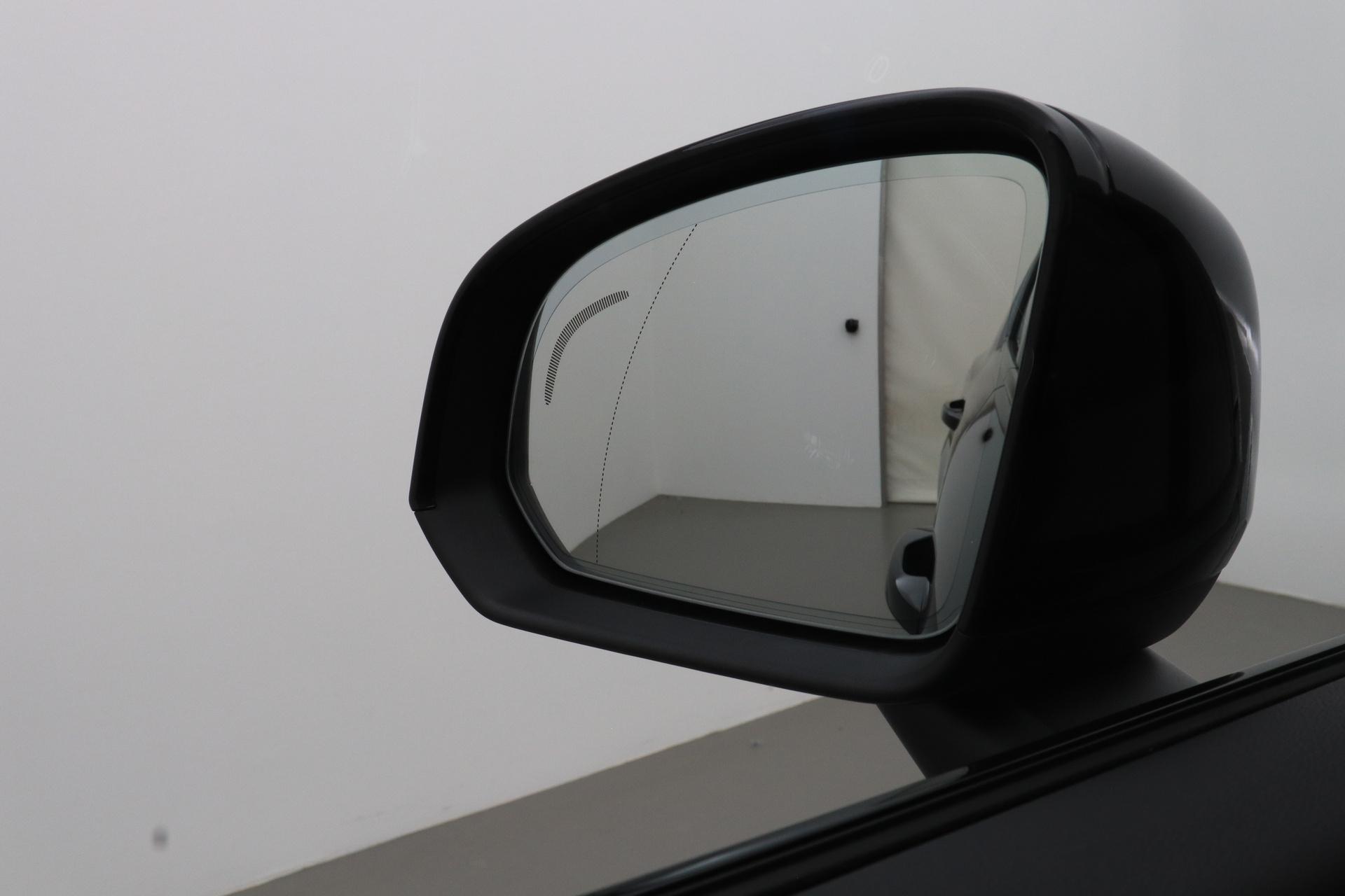 Volvo EX40