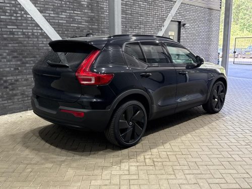 Volvo EX40