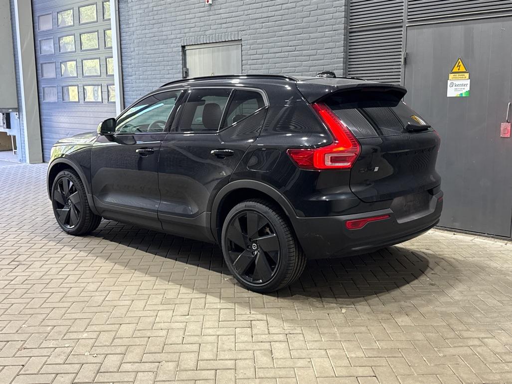 Volvo EX40
