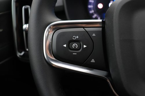 Volvo EX40