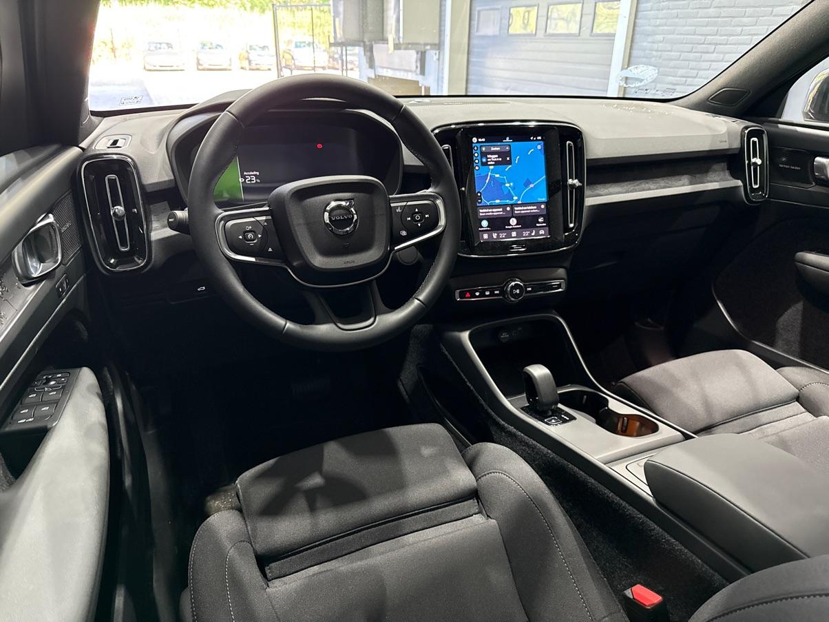 Volvo EX40