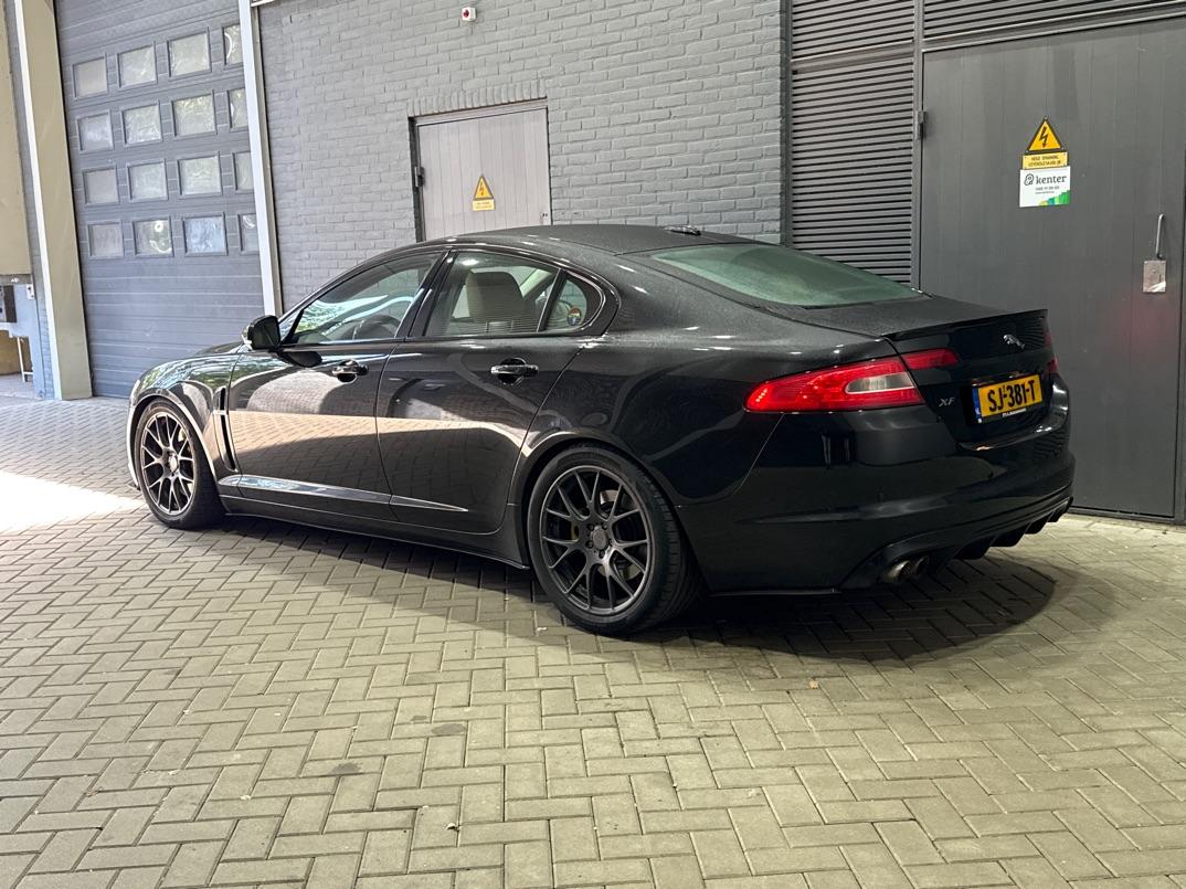 Jaguar XF