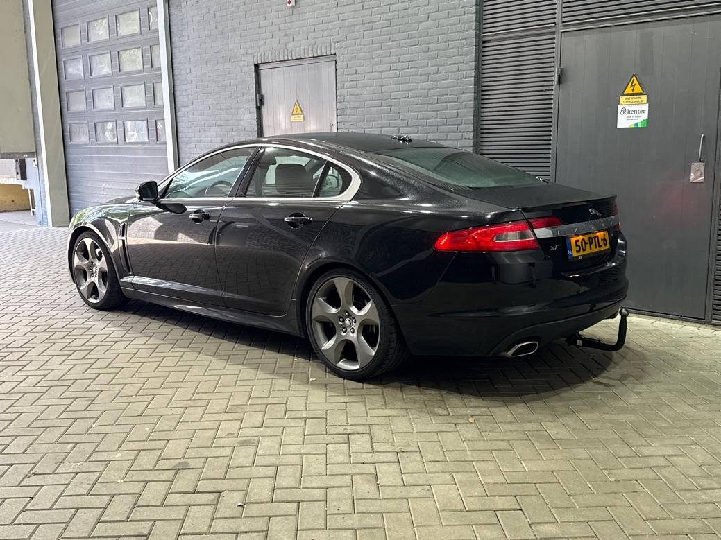 Jaguar XF