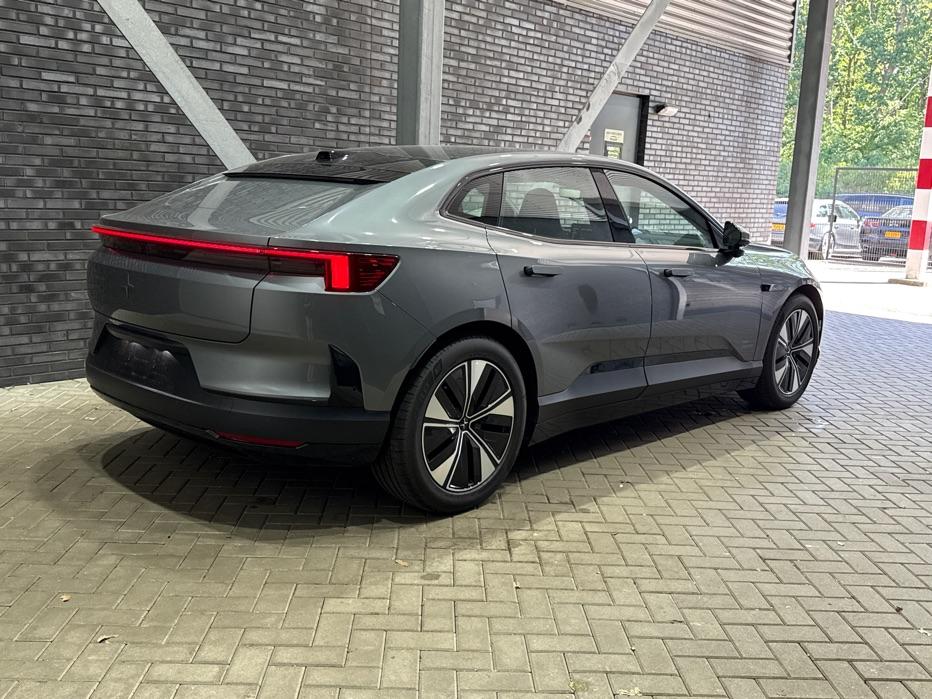 Polestar 4
