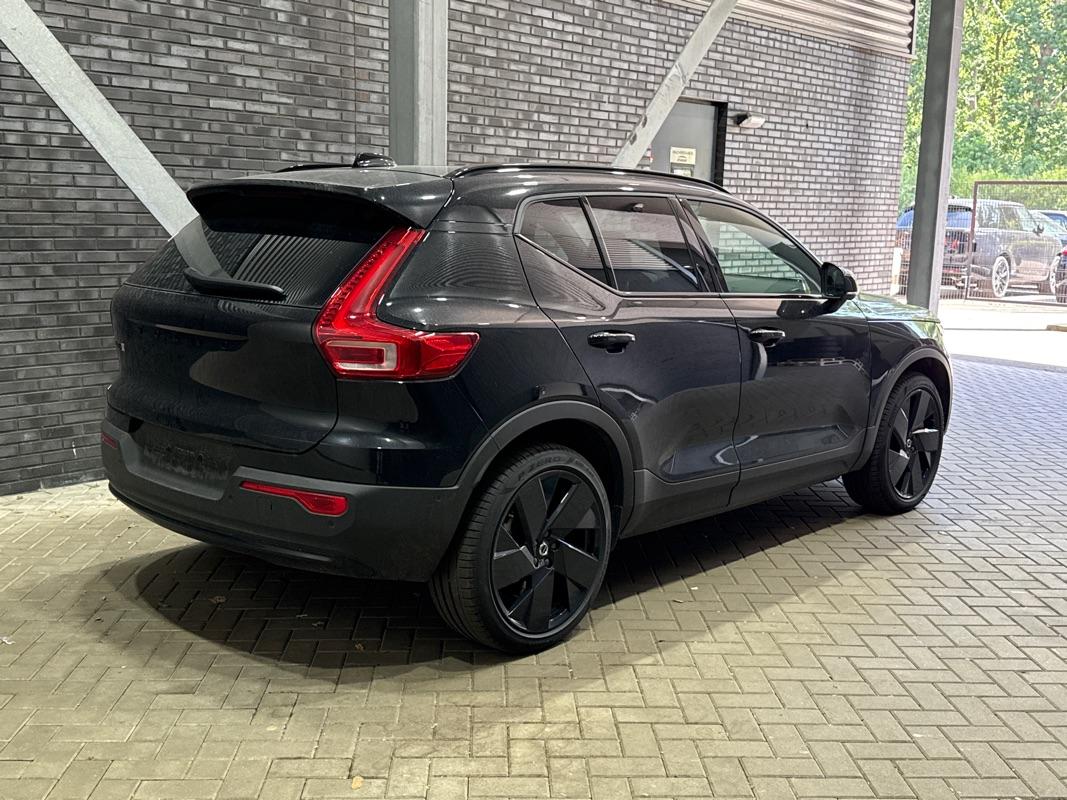 Volvo EX40