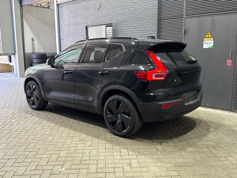 Volvo EX40
