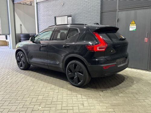 Volvo EX40