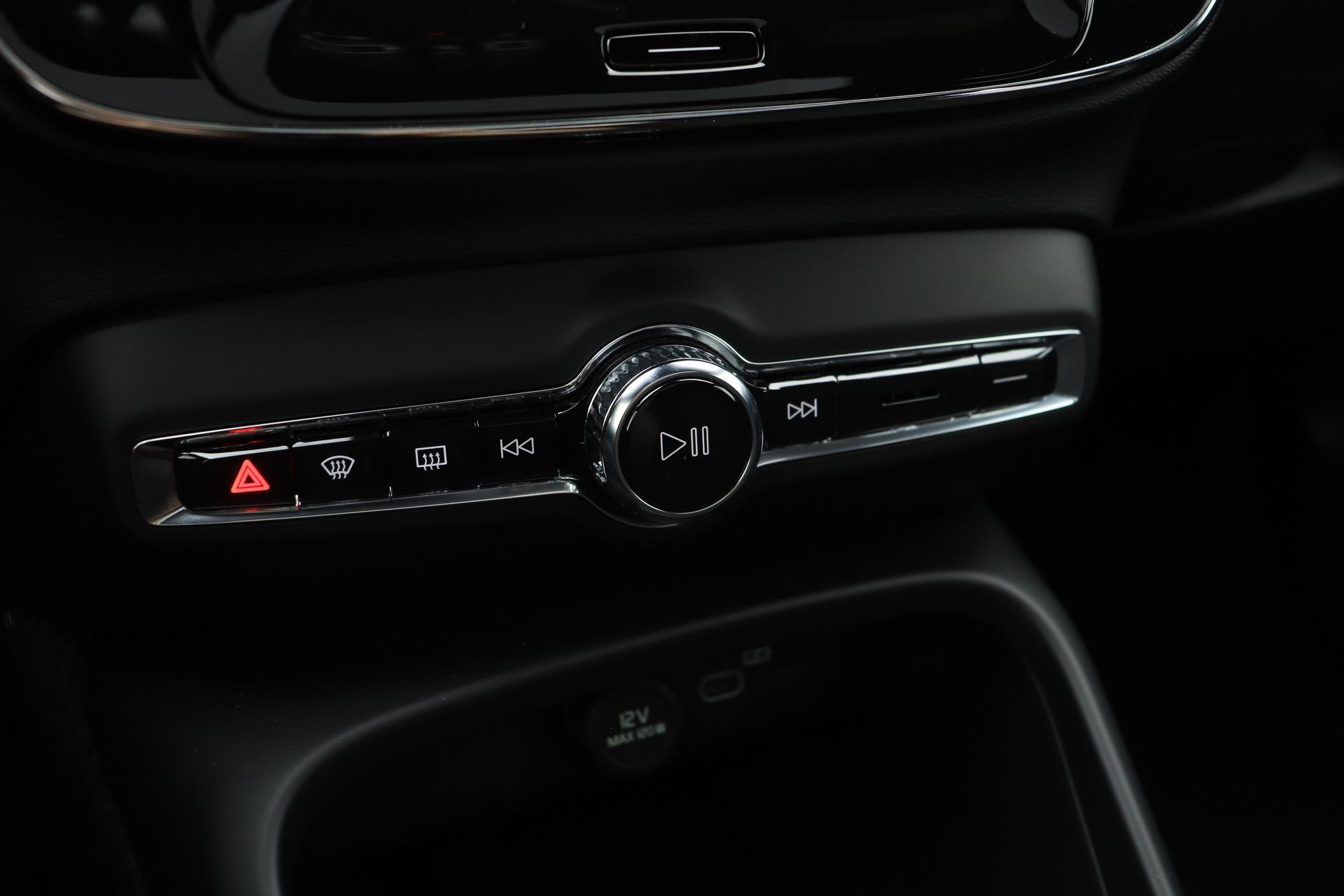 Volvo EX40