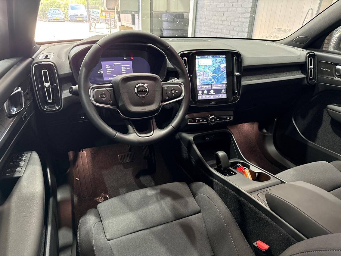 Volvo EX40