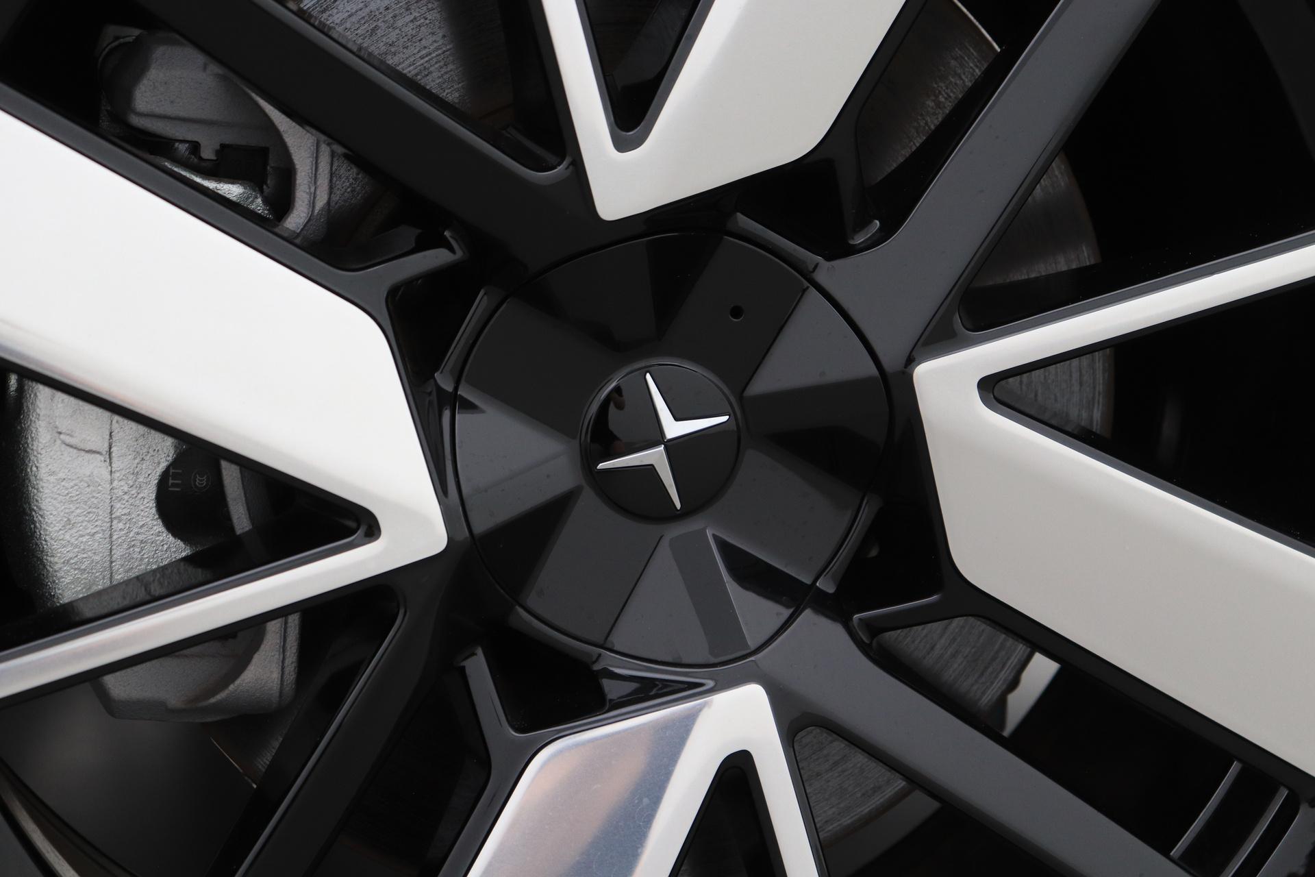 Polestar 4
