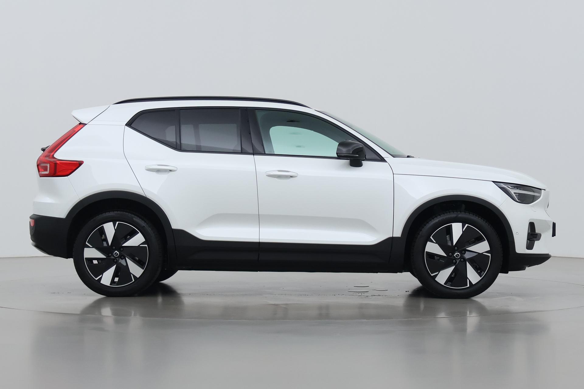 Volvo EX40