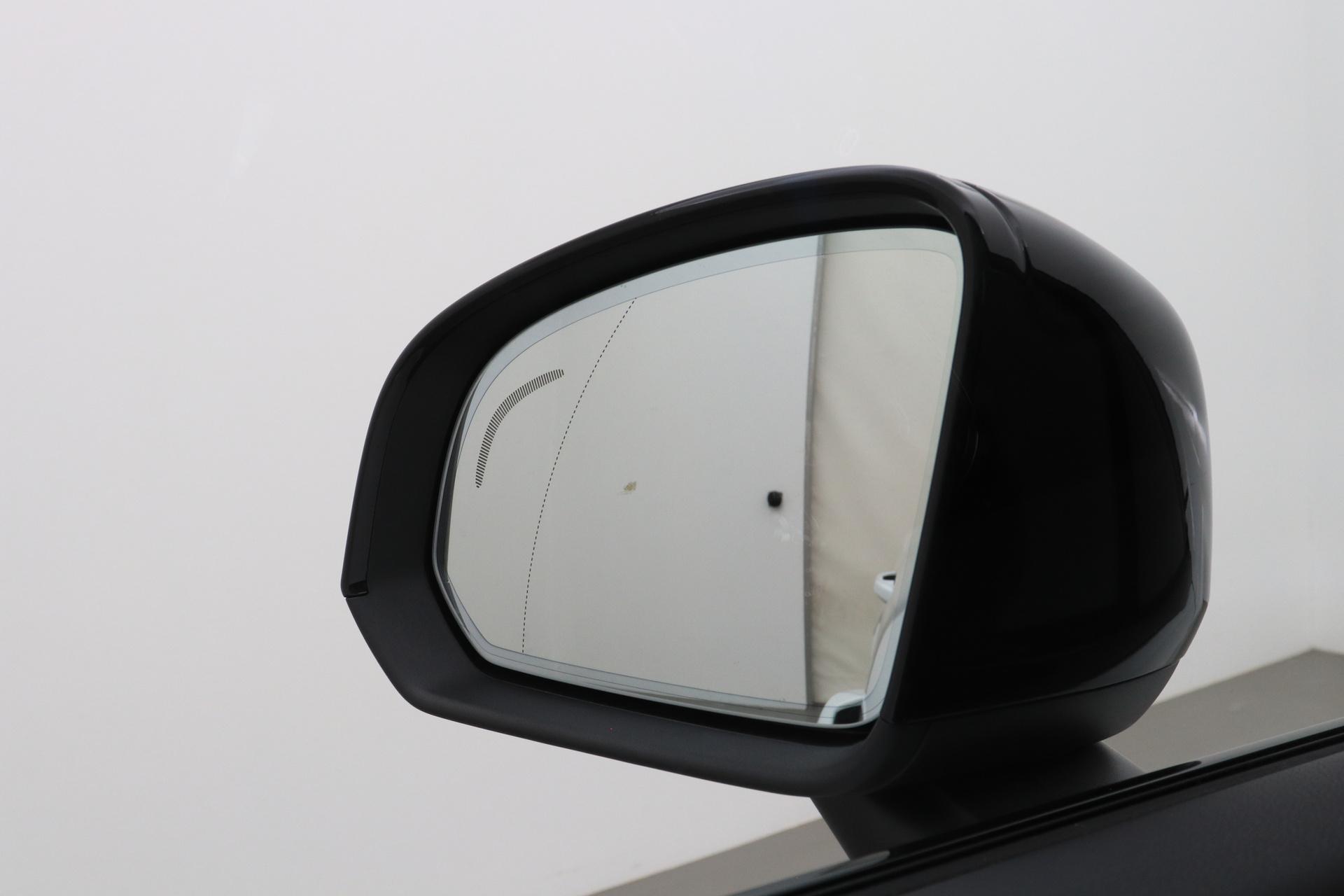 Volvo EX40