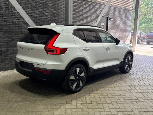 Volvo EX40