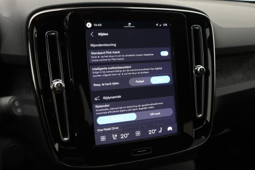 Volvo EX40
