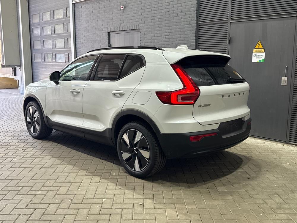 Volvo EX40