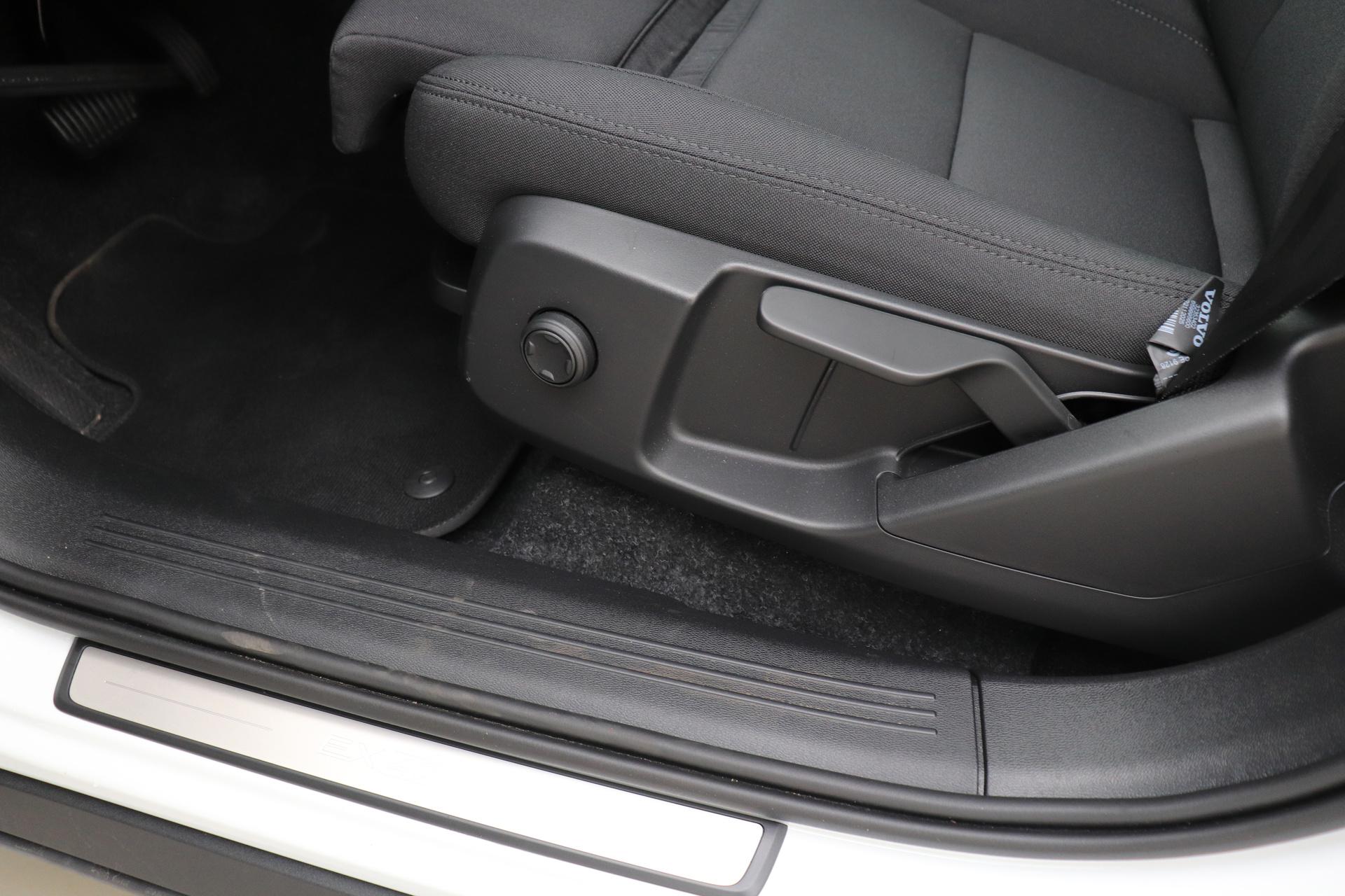 Volvo EX40
