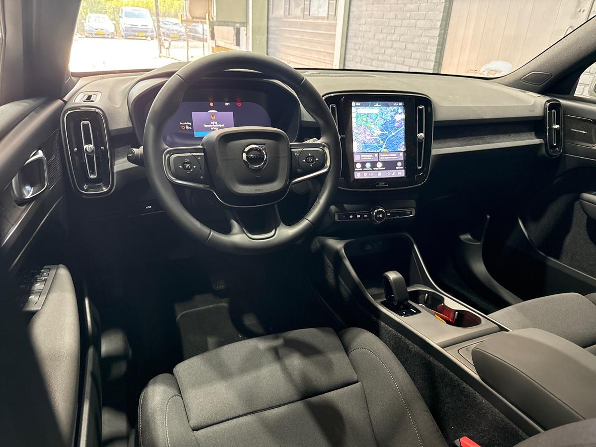 Volvo EX40