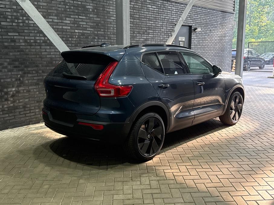 Volvo EX40