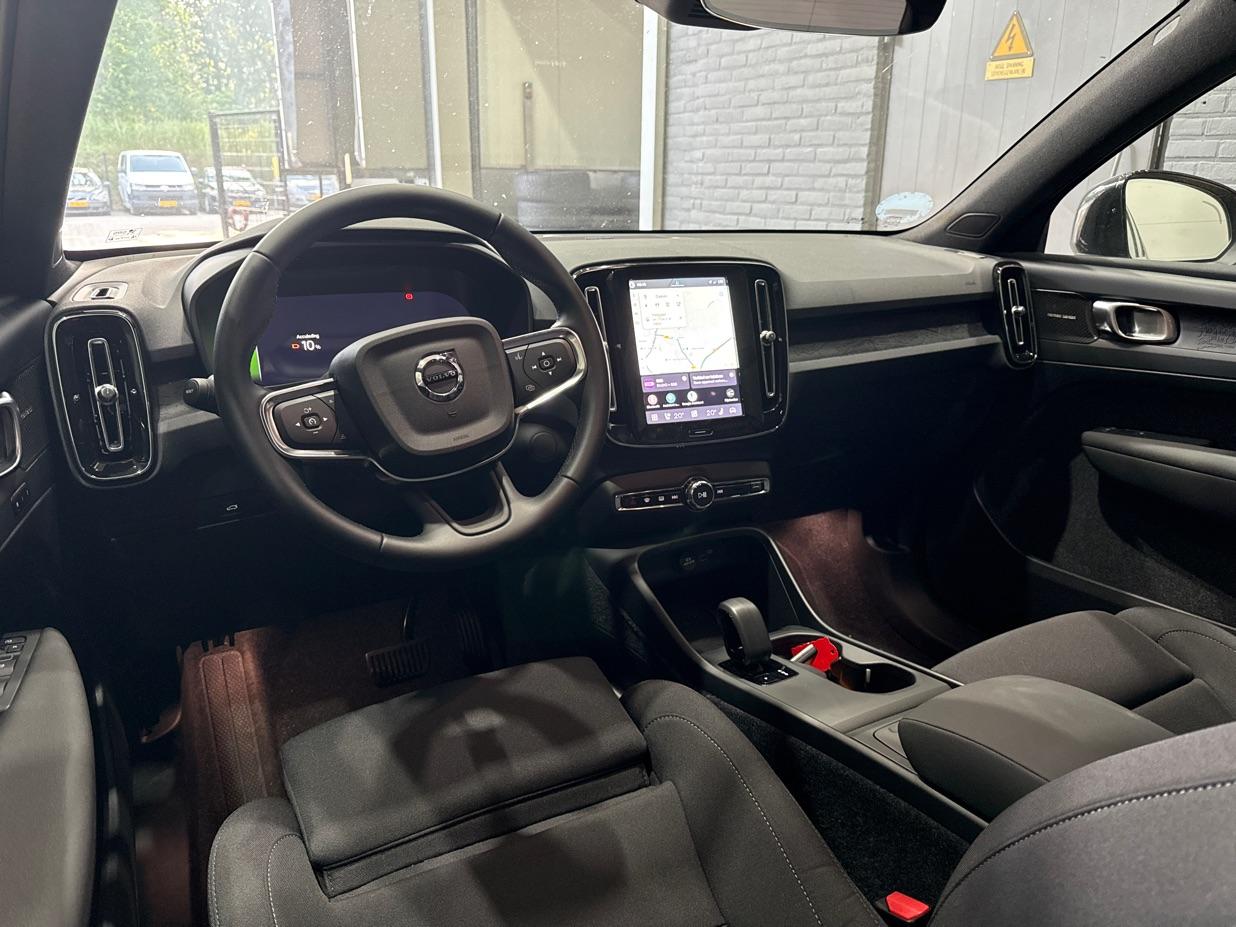 Volvo EX40