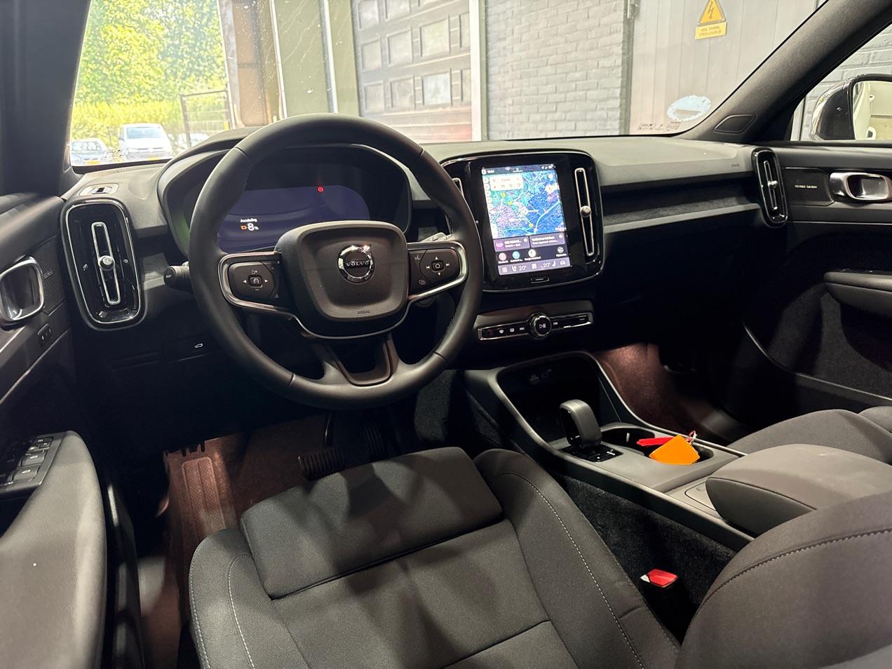 Volvo EX40