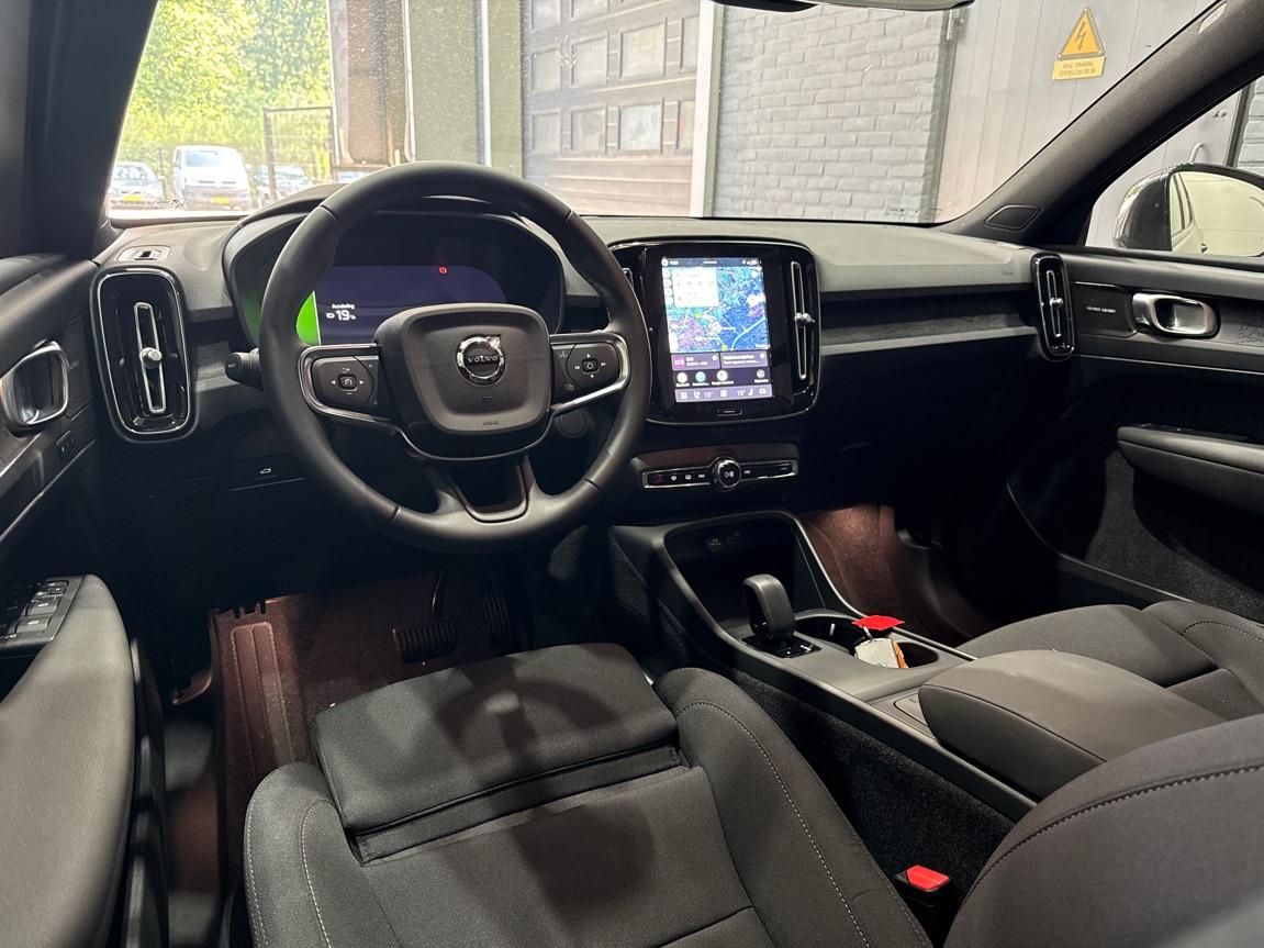 Volvo EX40