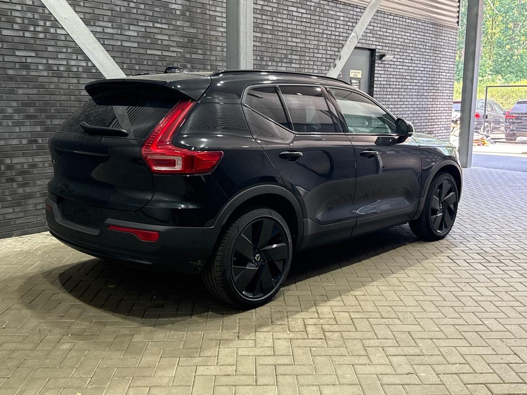 Volvo EX40