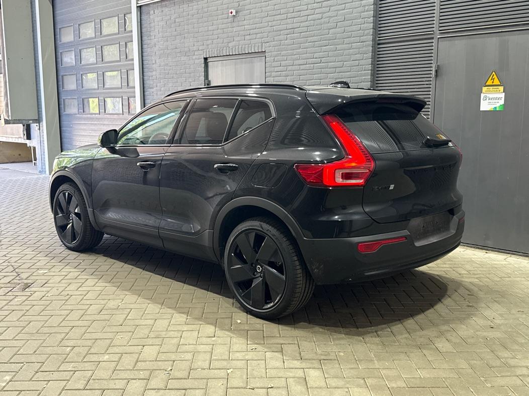 Volvo EX40